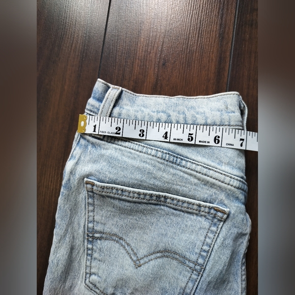 Levi's 70's High Rise Straight Jeans | Size 25 - Picture 13 of 16